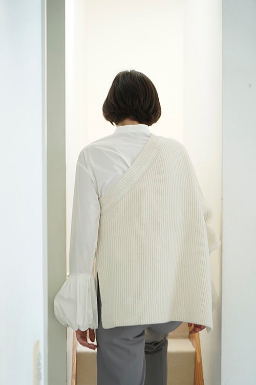 ONE SHOULDER WIDE KNIT TOPS