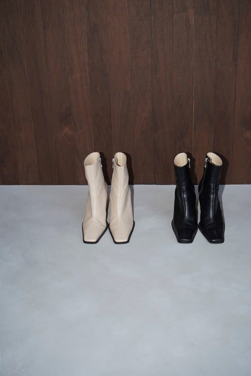SQUARE EDGE SHORT BOOTS