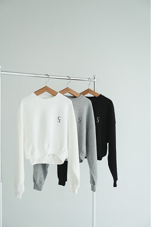 LOGO SHORT SWEAT TOPS
