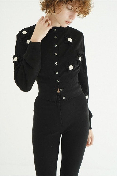 FLOWER MOTIF KNIT CARDIGAN