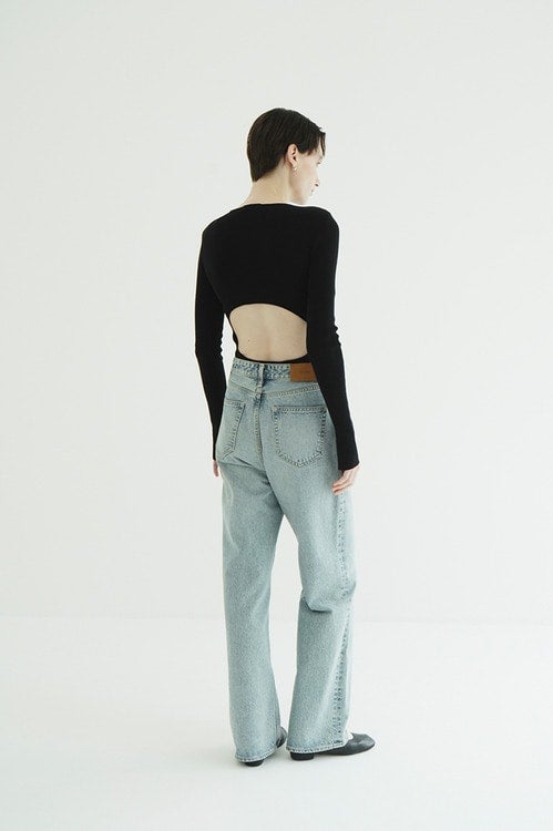 BACK ROUND CUT OUT KNIT BODYSUITS