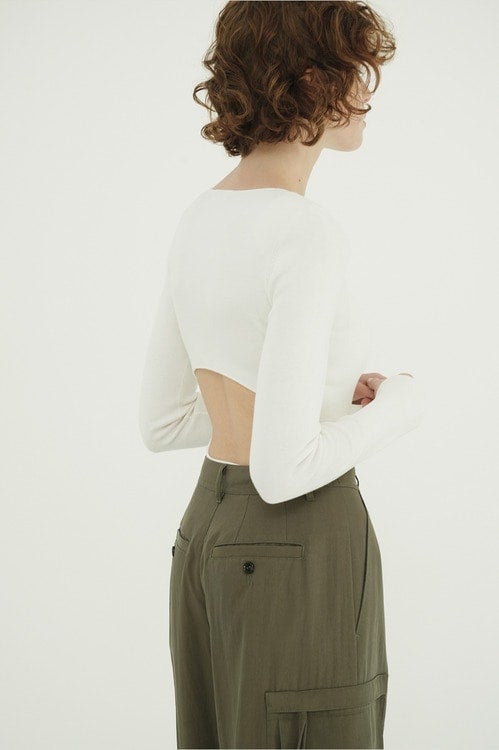 BACK ROUND CUT OUT KNIT BODYSUITS
