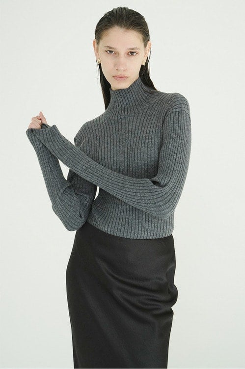 BACK OPEN KNIT BODYSUIT