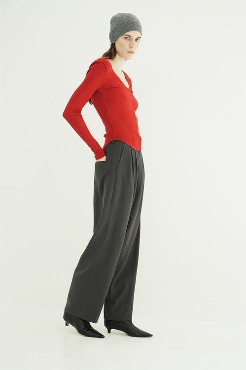 BASIC TUCK PANTS