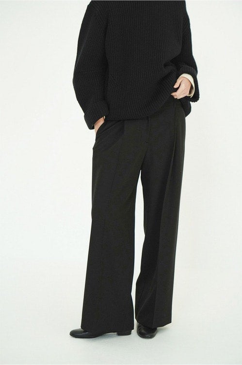 LOW WAIST TUCKED LOOSE SLACKS