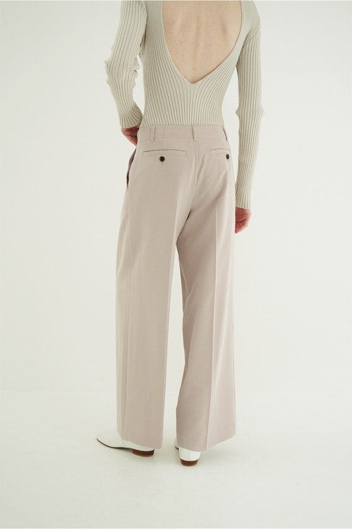 LOW WAIST TUCKED LOOSE SLACKS