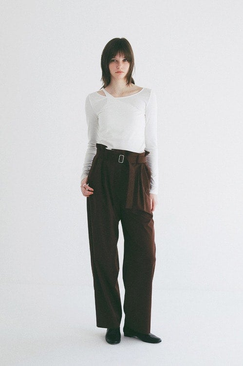 CUP IN ONE SHOULDER SET TOPS