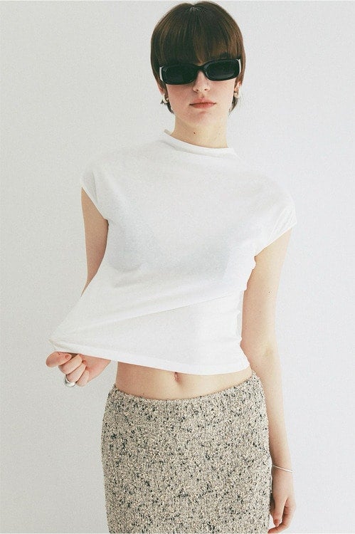 UP NECK COMPACT TOPS