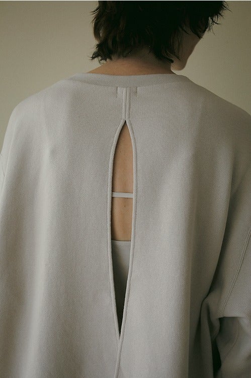 MOON SLASH NECK SWEAT