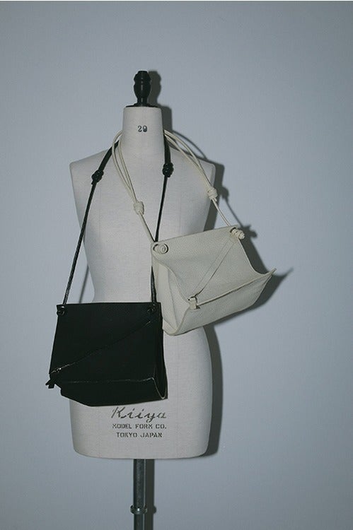 ITTI×MANOF HERRIE BOX BAG