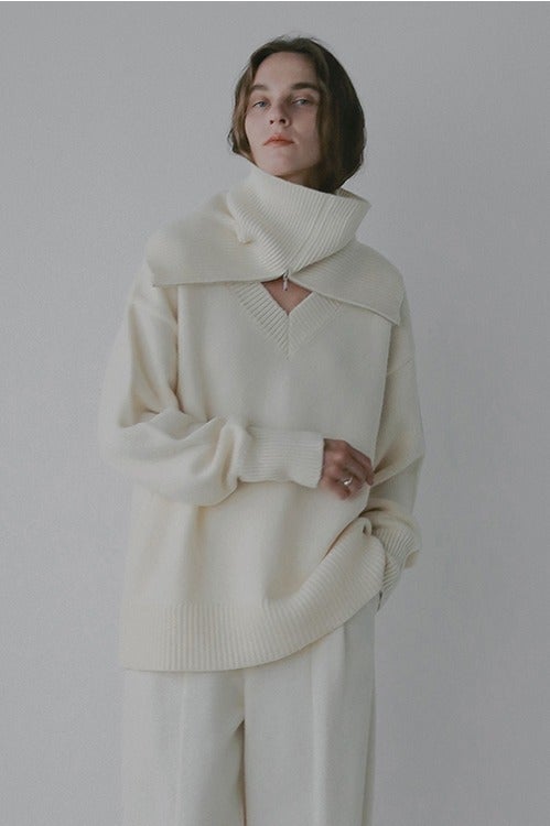 SNOOD SET OVER V NECK KNIT