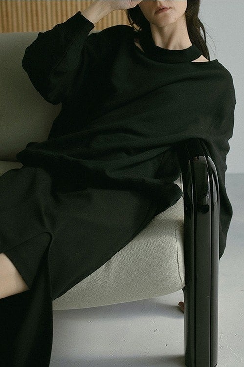 SLIT NECK SWEAT