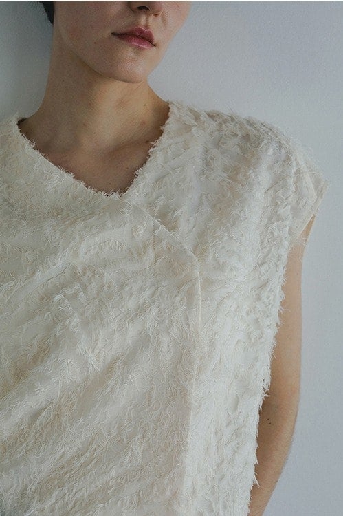 FRINGE OPEN BLOUSE