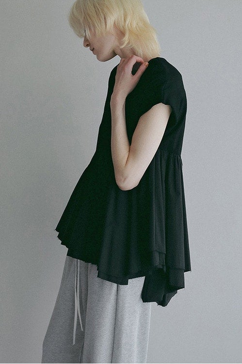DOCKING PEPLUM CUT TOPS
