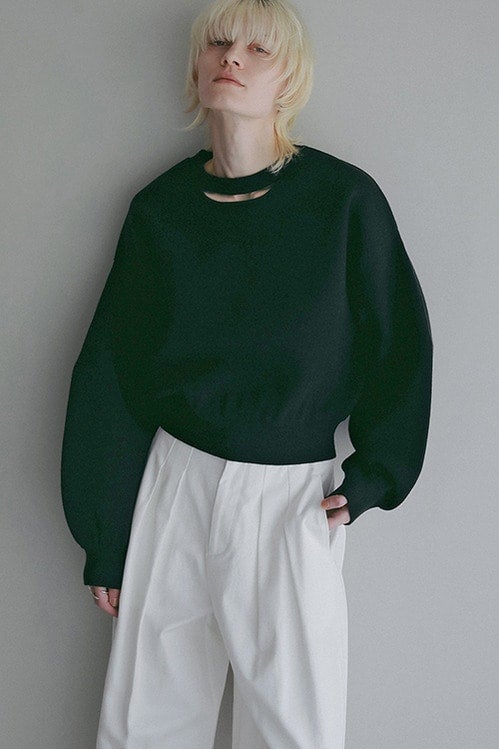 MOON SLASH NECK KNIT
