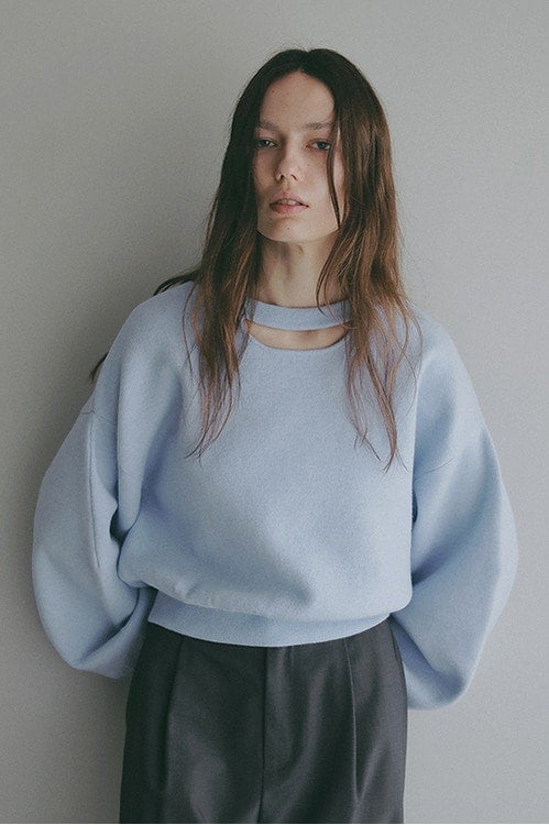 MOON SLASH NECK KNIT