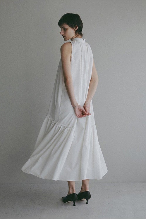 SLEEVELESS GATHERED ONE PIECE