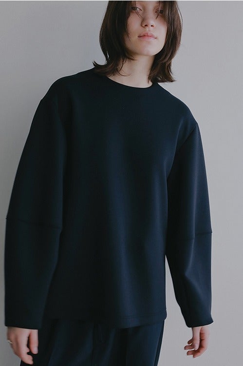 CURVED SLEEVES TOPS