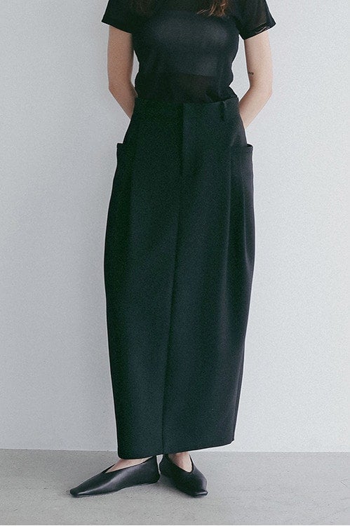 I LINE POCKET SKIRT