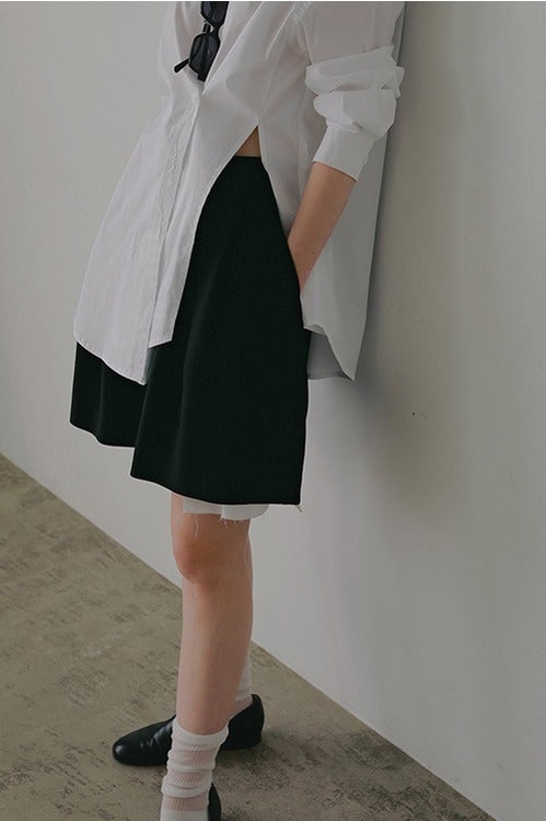 FLARED SHORT PANTS
