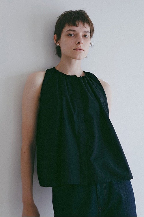 GATHER NECK TOPS