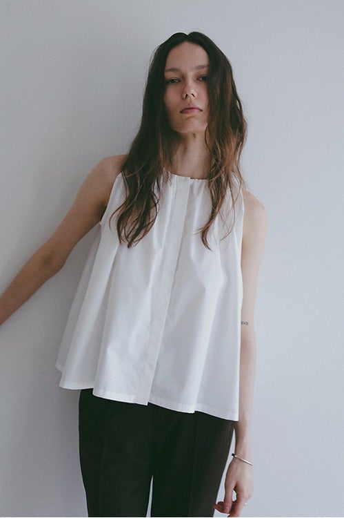 GATHER NECK TOPS