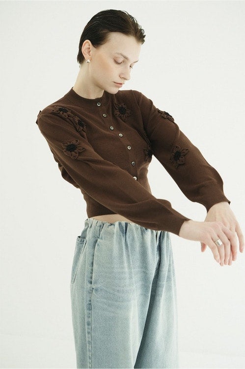 FLOWER MOTIF KNIT CARDIGAN