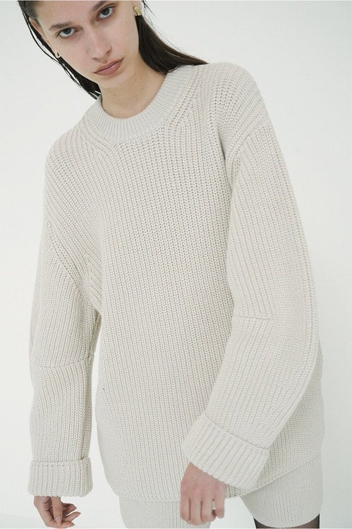OVER FORM SLEEVE KNIT TOPS