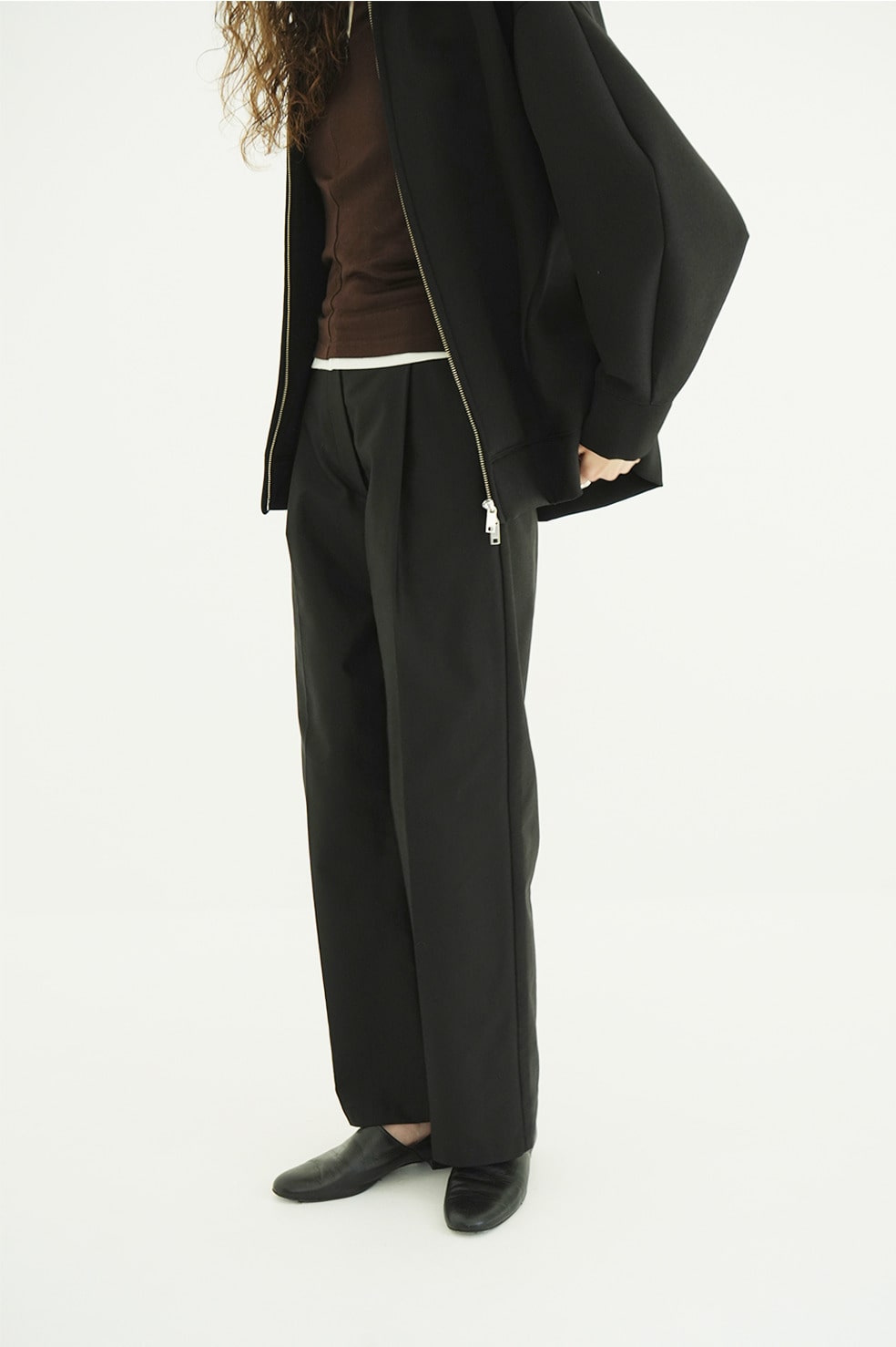 LOW WAIST TUCK STRAIGHT PANTS｜클라네(CLANE) 공식 온라인 스토어