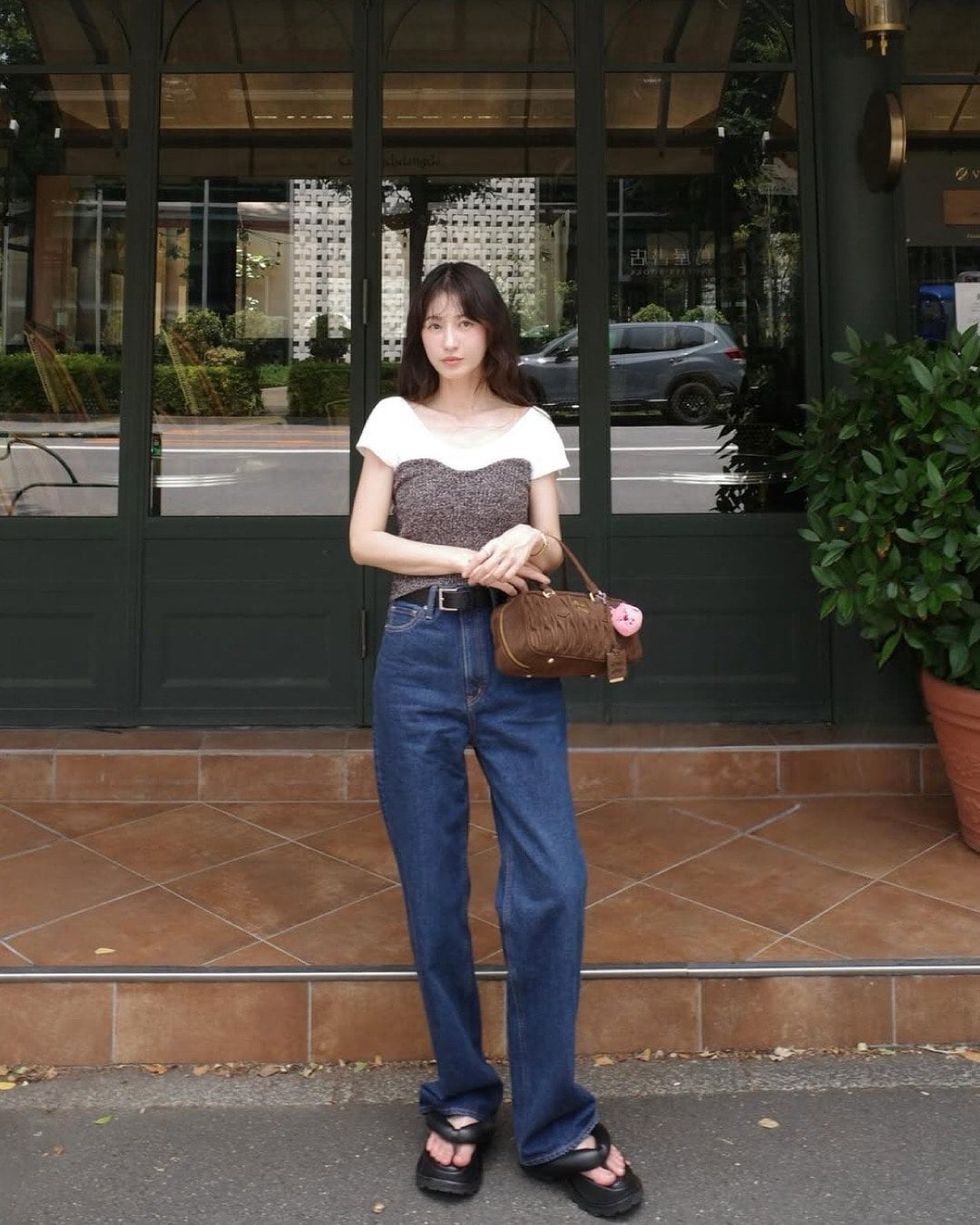 Ena / 158 cm / DIRECTOR