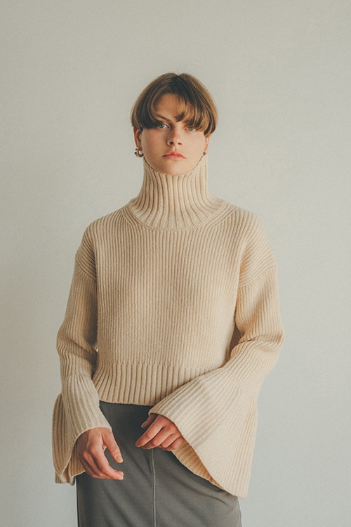 BELL SLEEVE TURTLE KNIT TOPS