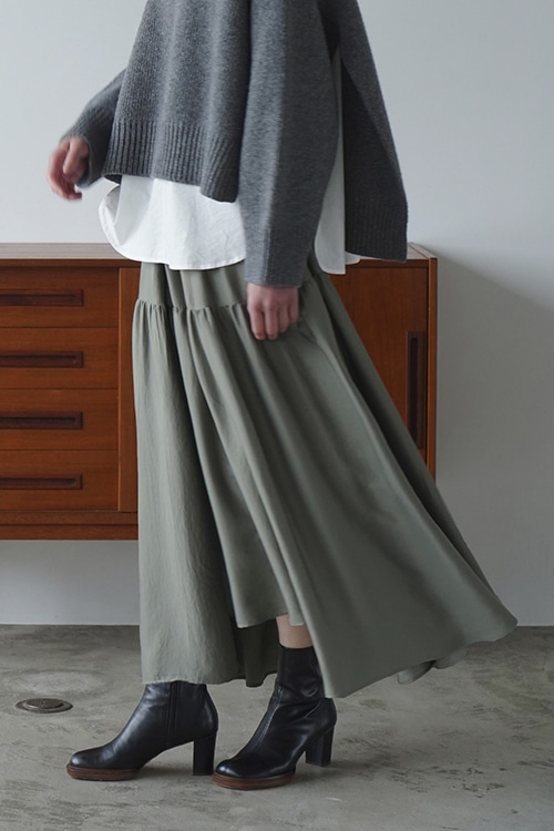 TIERED BACK LONG SKIRT