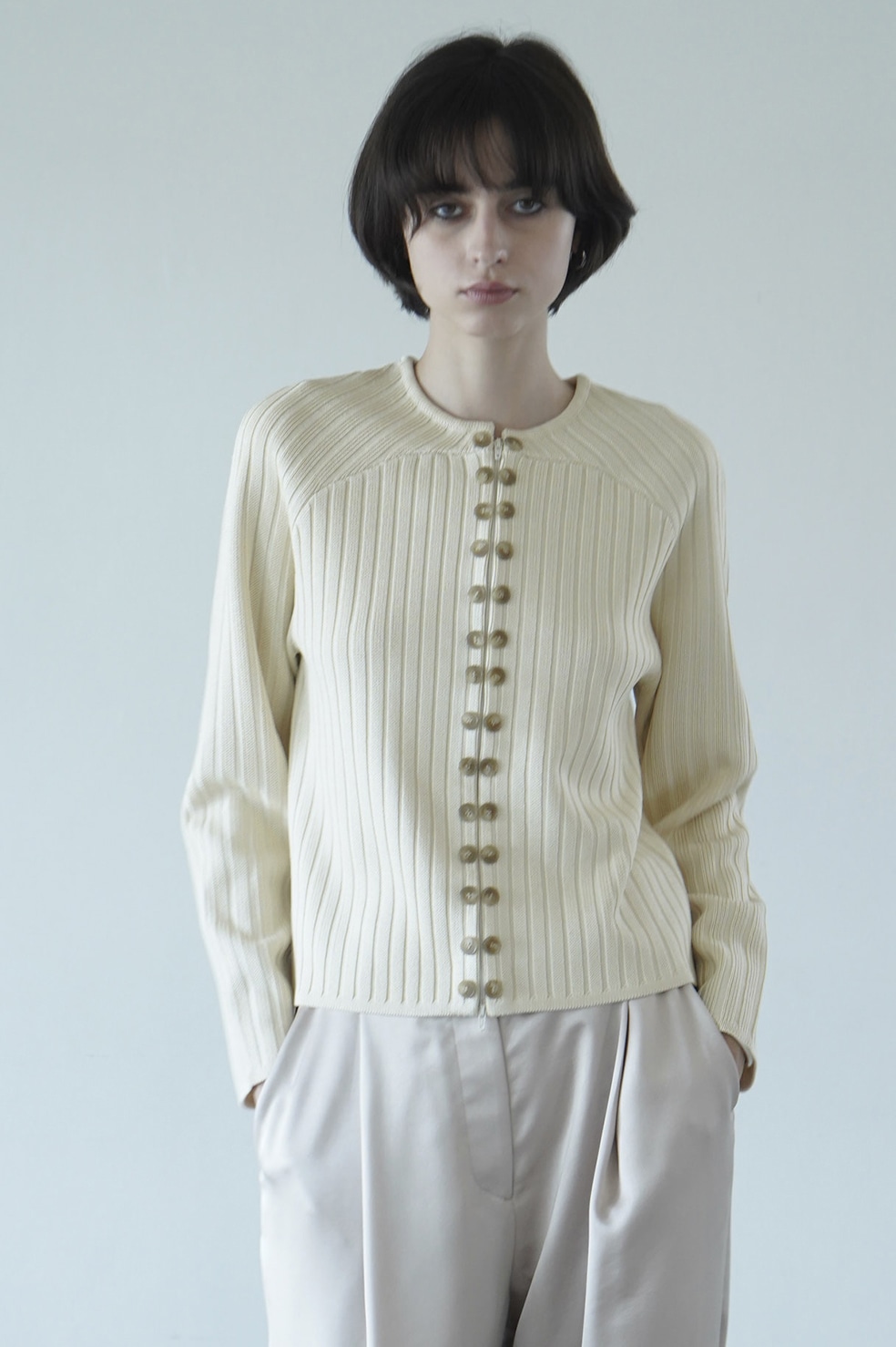 size2CLANE LINE UP BUTTON KNIT TOPS