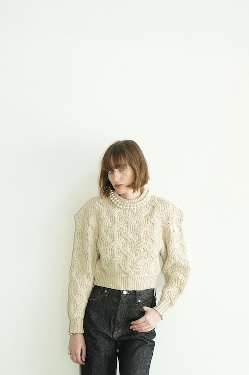 PEARL NECK KNIT TOPS