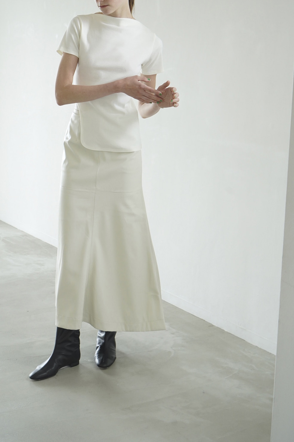 CLANE TRAPEZOID LINE SKIRT ブラック　1