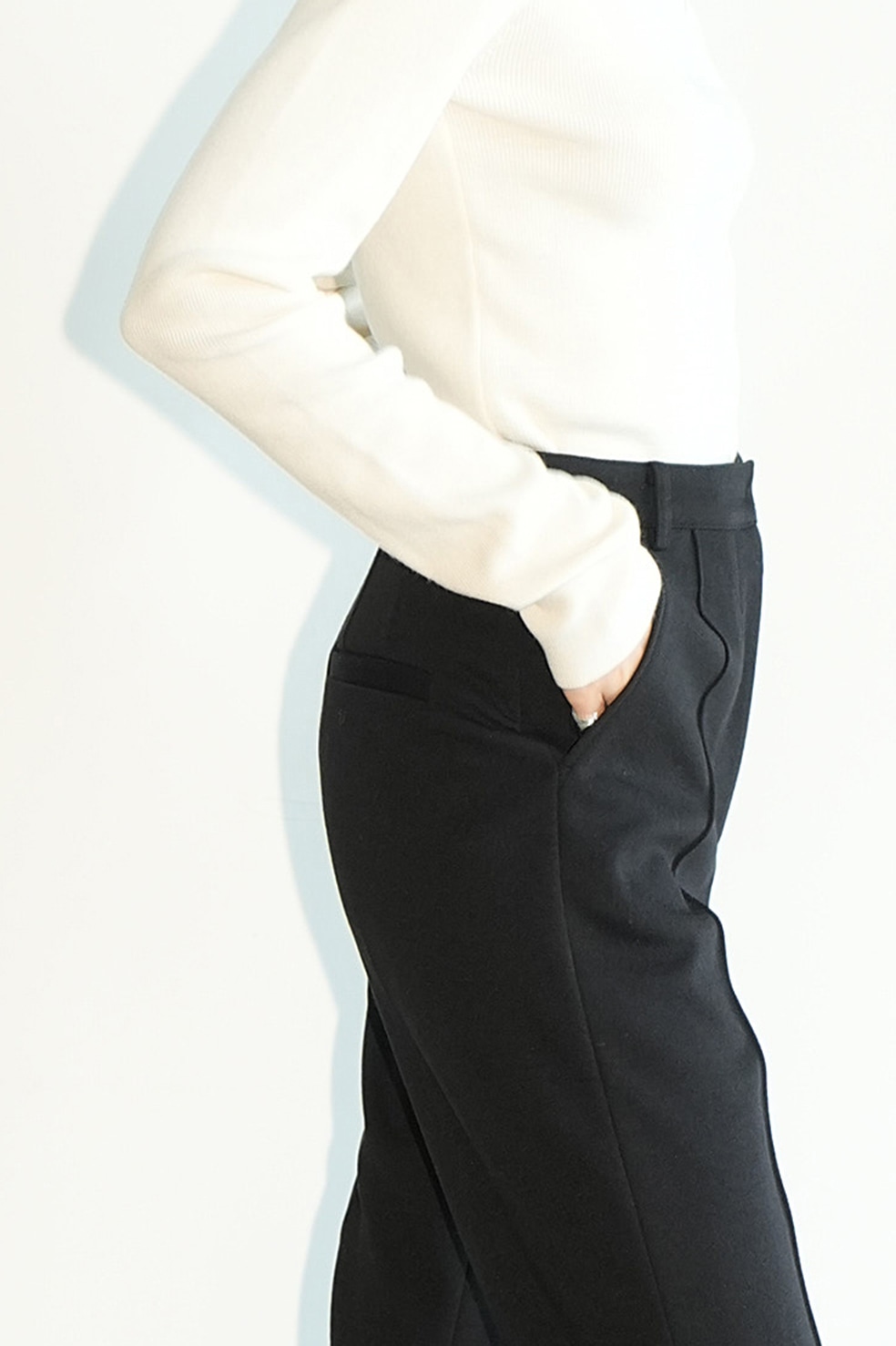 CREASE LINE SLIM PANTS｜SKIRT/PANTS(スカート/パンツ)｜CLANE