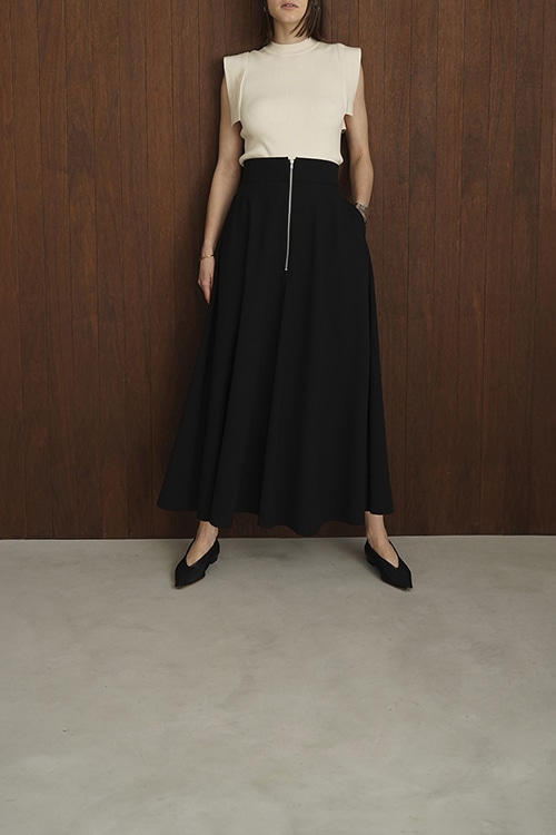 W FACE FRONT ZIP FLARE SKIRT