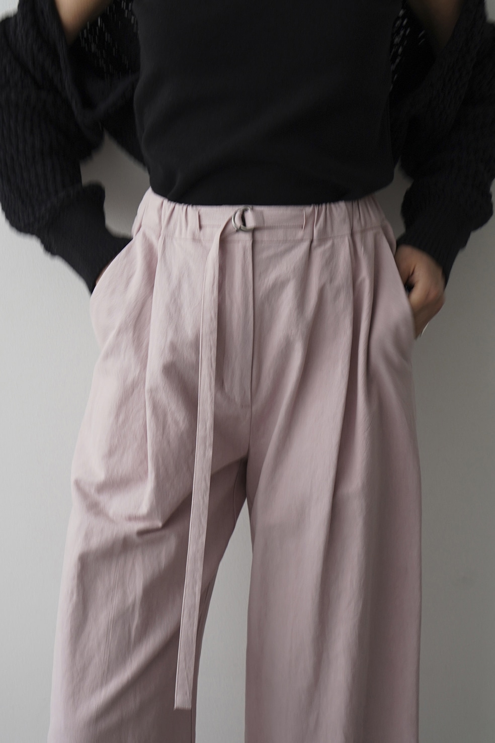 CLANE BELTED LOOSE STRAIGHT PANTSパンツ