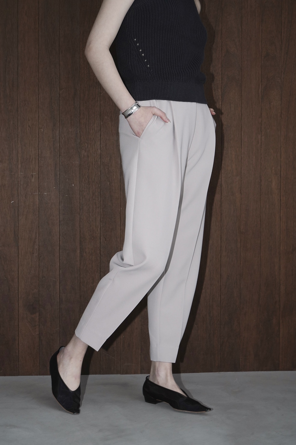 ROUNDED LINE TUCK PANTS｜SKIRT/PANTS(スカート/パンツ)｜CLANE