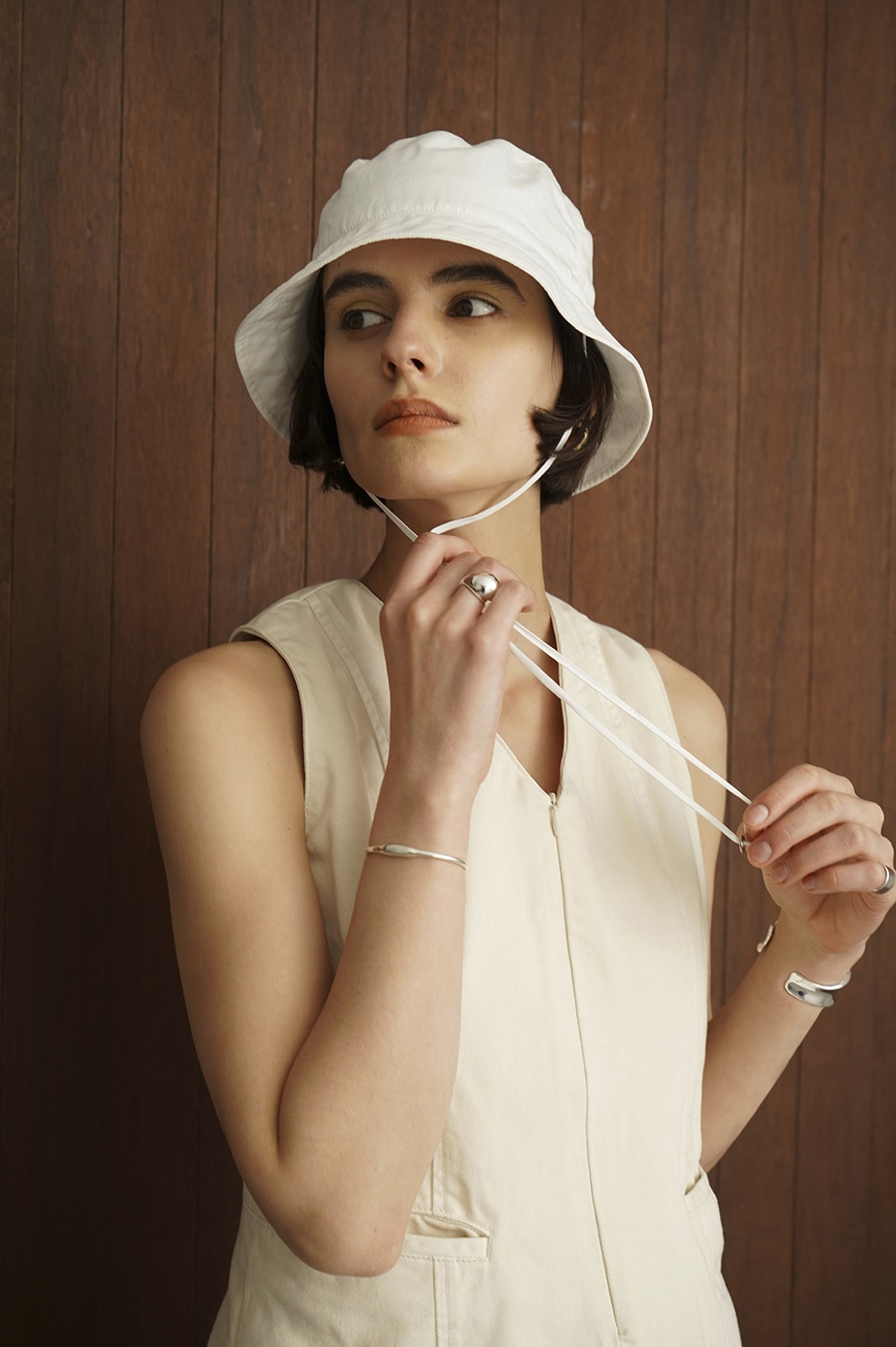 CLANE DETACHABLE STRAP BUCKET HAT-