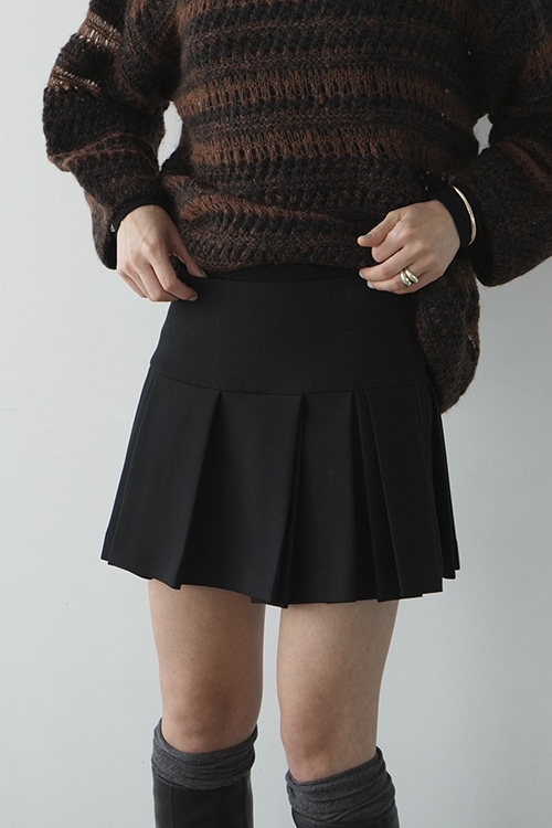 RANDOM PLEATS MINI SKIRT