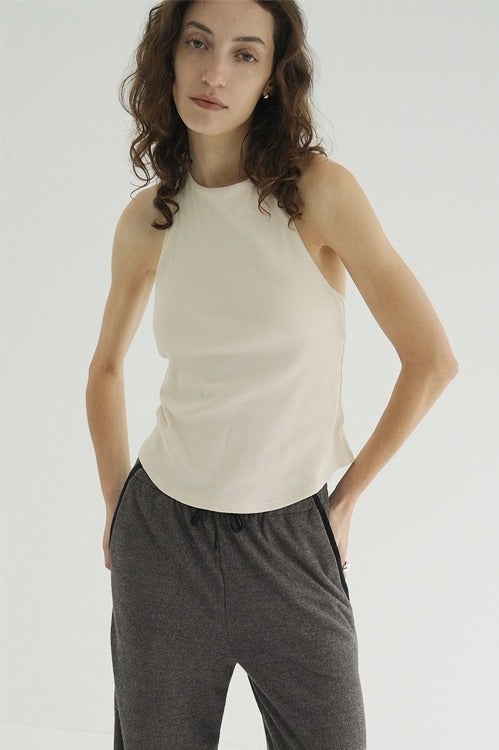 HALTER NECK CUP IN RIB TOPS