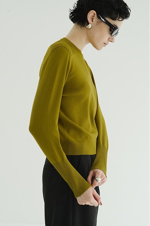 BASIC COMPACT KNIT TOPS