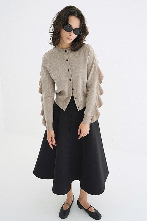 W FACE SHOULDER FRILL KNIT CARDIGAN