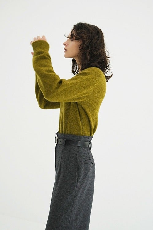 YAK V NECK KNIT TOPS