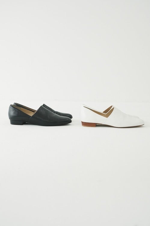SIDE CUT STACKED HEEL FLAT SHOES