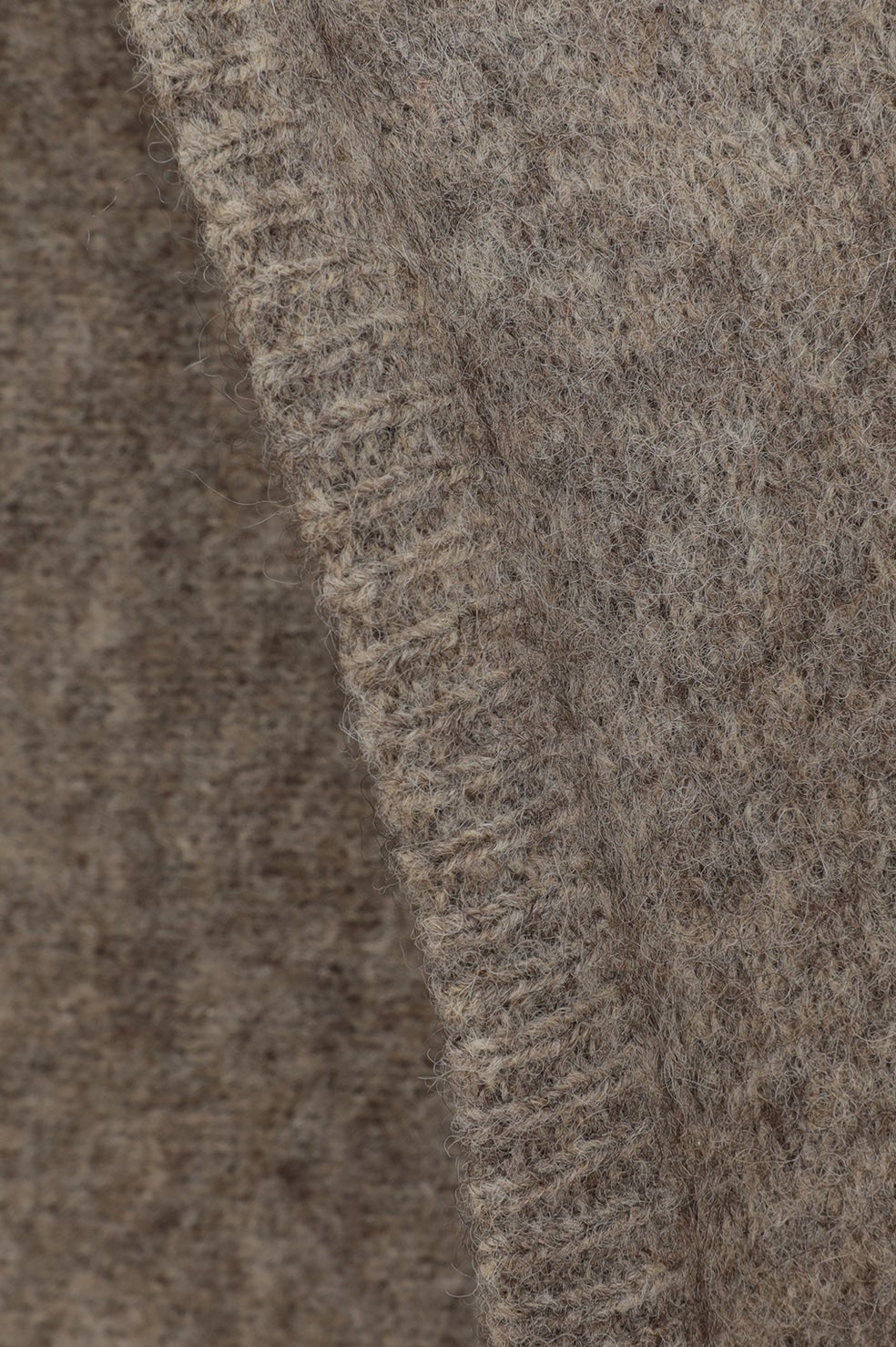 YAK KNIT TRIANGULAR STOLE｜GOODS(グッズ)｜CLANE OFFICIAL ONLINE STORE