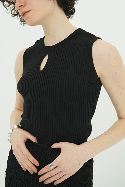 W FACE HOLE KNIT TOPS