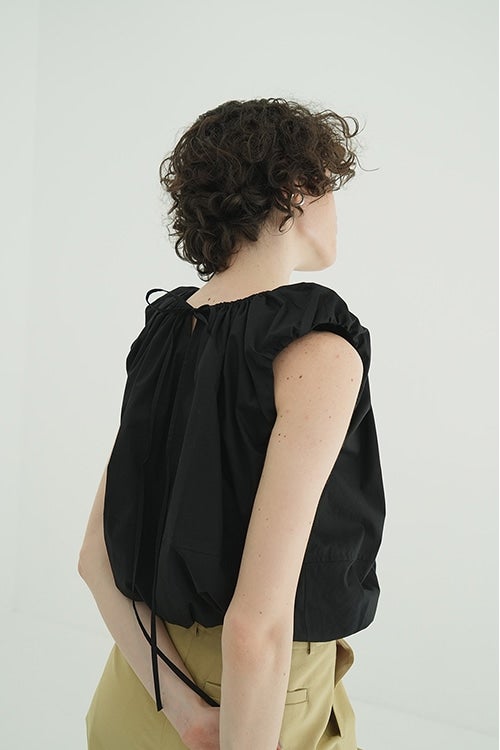 W FACE SLEEVELESS RIBBON TOPS