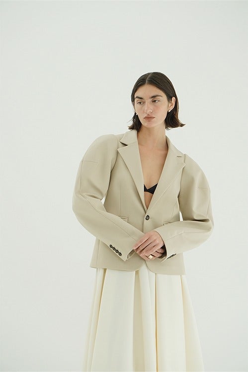 SCULPTED SLEEVE COMPACT JACKET